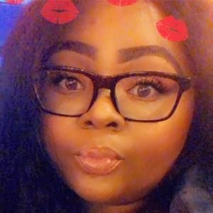 Meet your Posher, Kendra